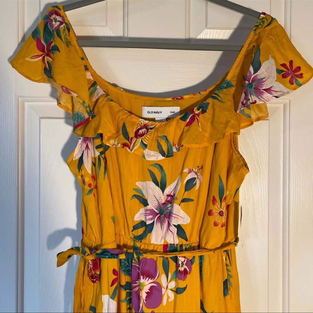 Old Navy Yellow Floral Dress Spring Summer beach